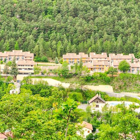 Vacancéole - Résidence Les Gorges Rouges Guillaumes Exterior foto