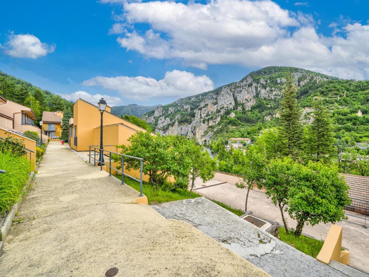 Vacancéole - Résidence Les Gorges Rouges Guillaumes Exterior foto